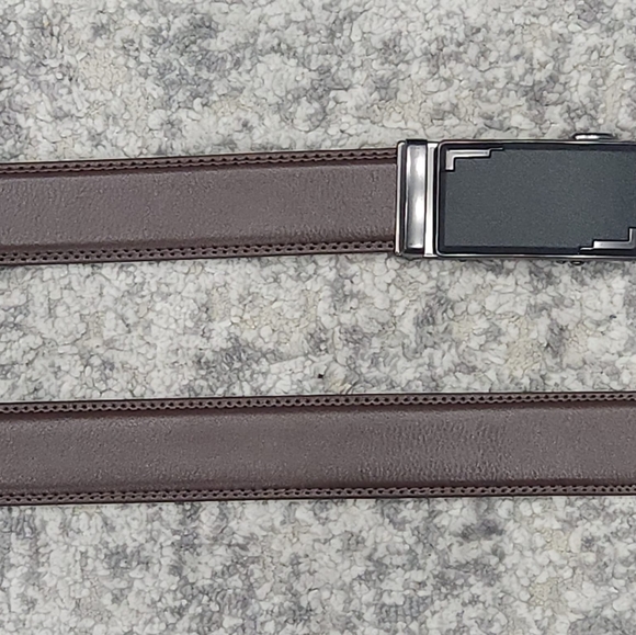 Mens Leather Ratchet belt 1 3/8 ",micro adjustable - Picture 3 of 8